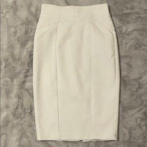 White High-waisted Pencil Skirt 🤍